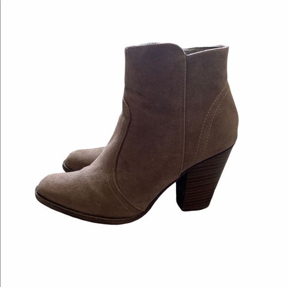 brown ankle booties - Picture 3 of 6